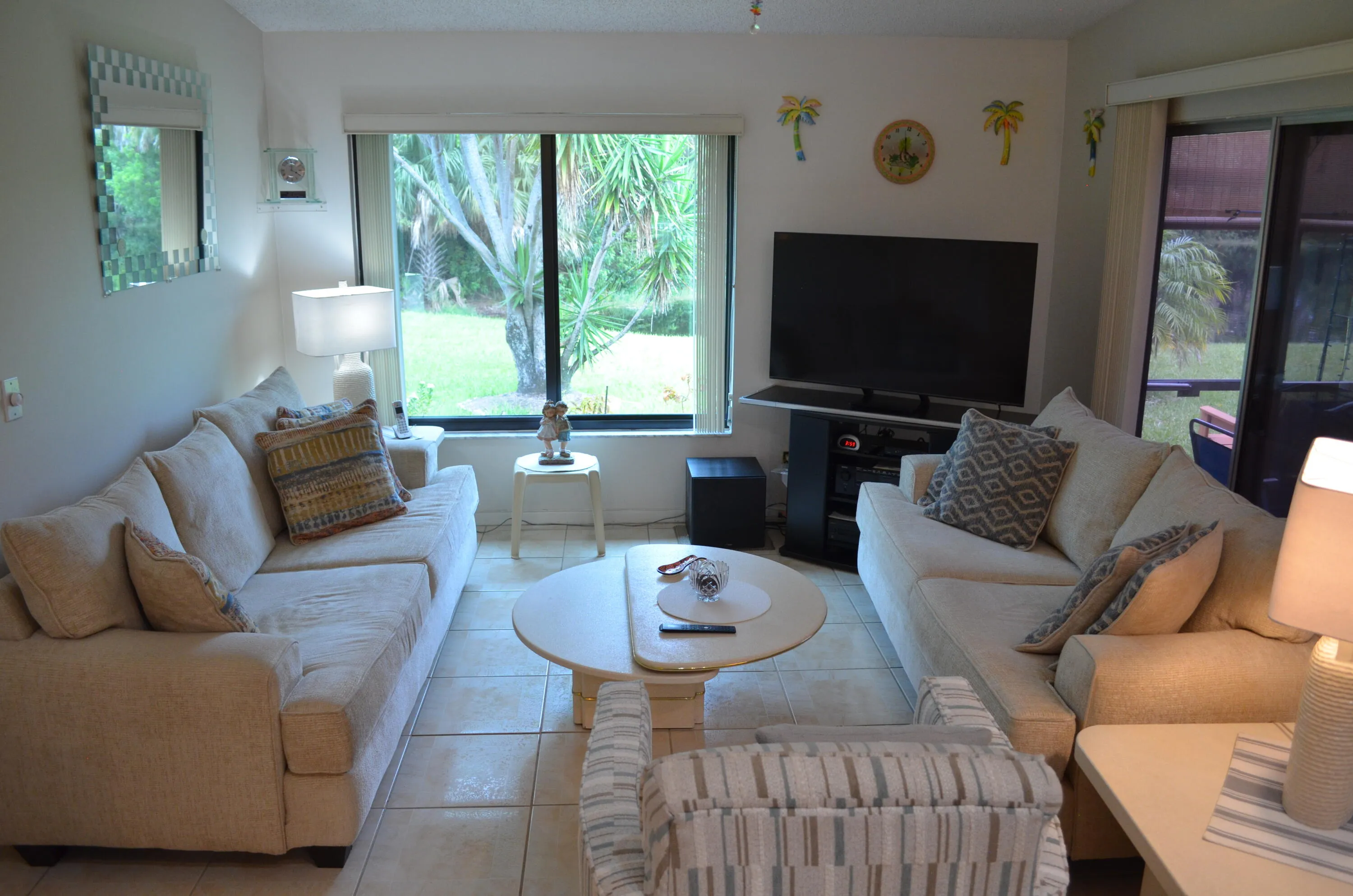 Living Room 4