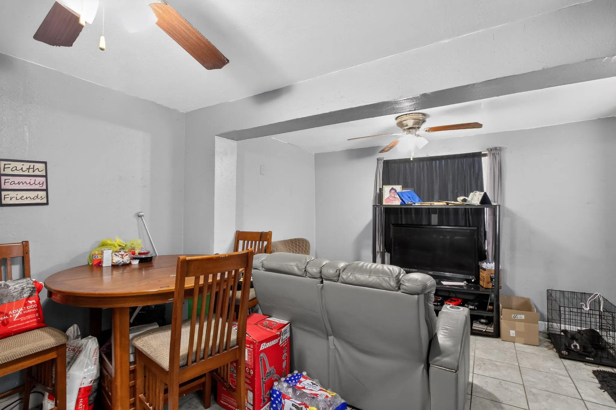 12_608_NW_15th_Ave-Living_room-1311