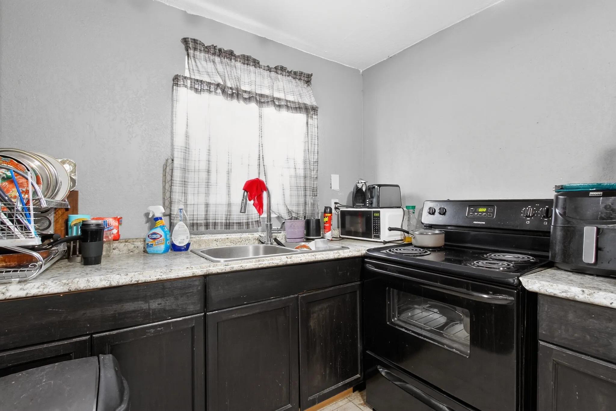 14_608_NW_15th_Ave-Kitchen-1315