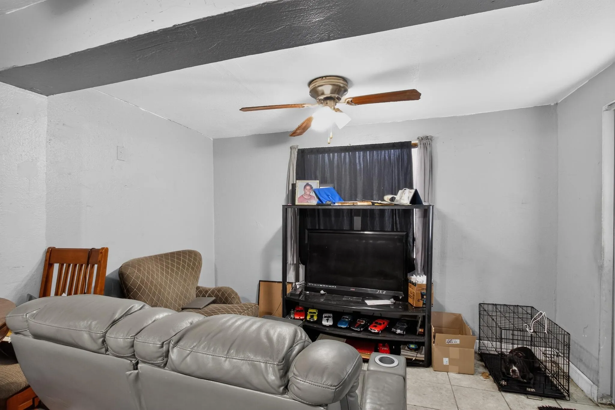 11_608_NW_15th_Ave-Living_room-1310