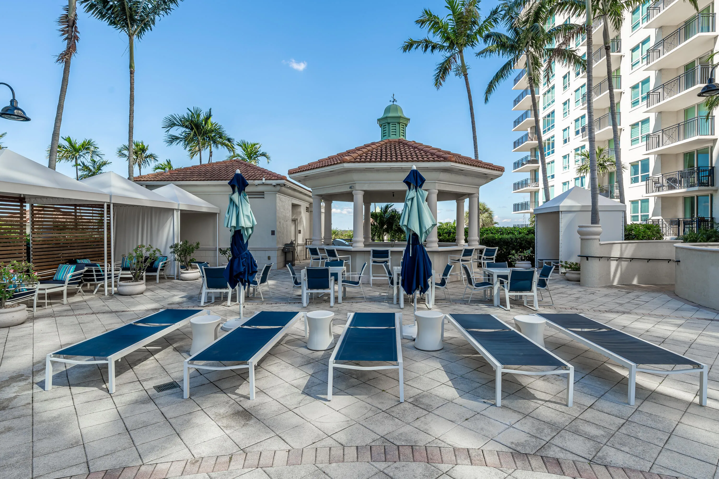 Pool Seating areas