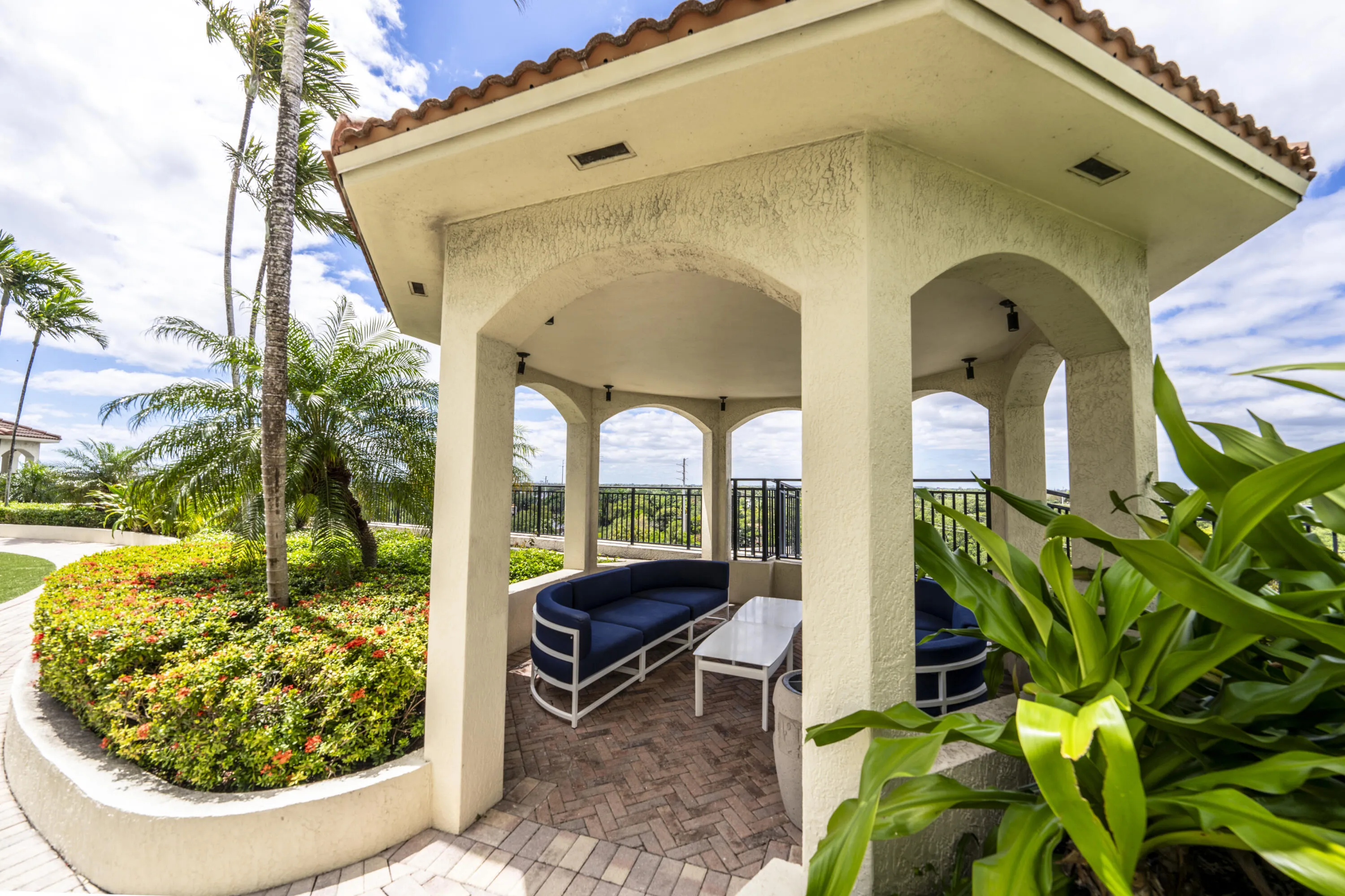 Green Area Gazebo