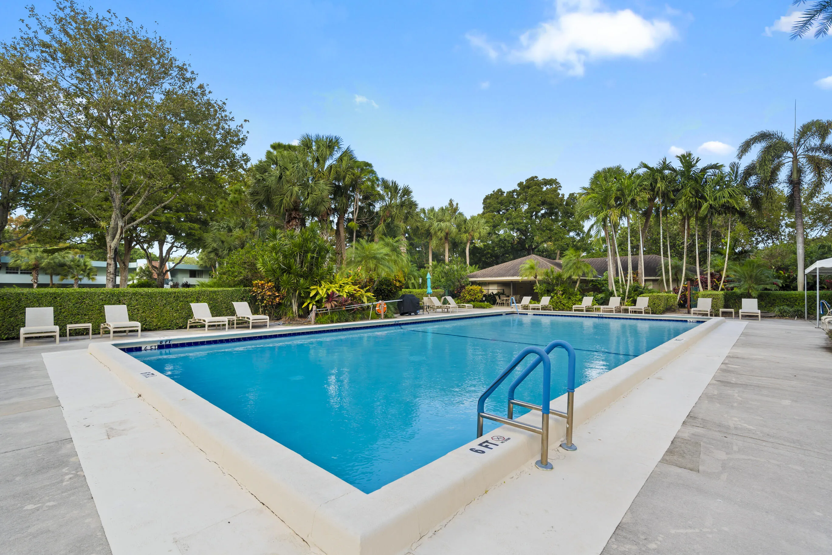 The Oaks community pool
