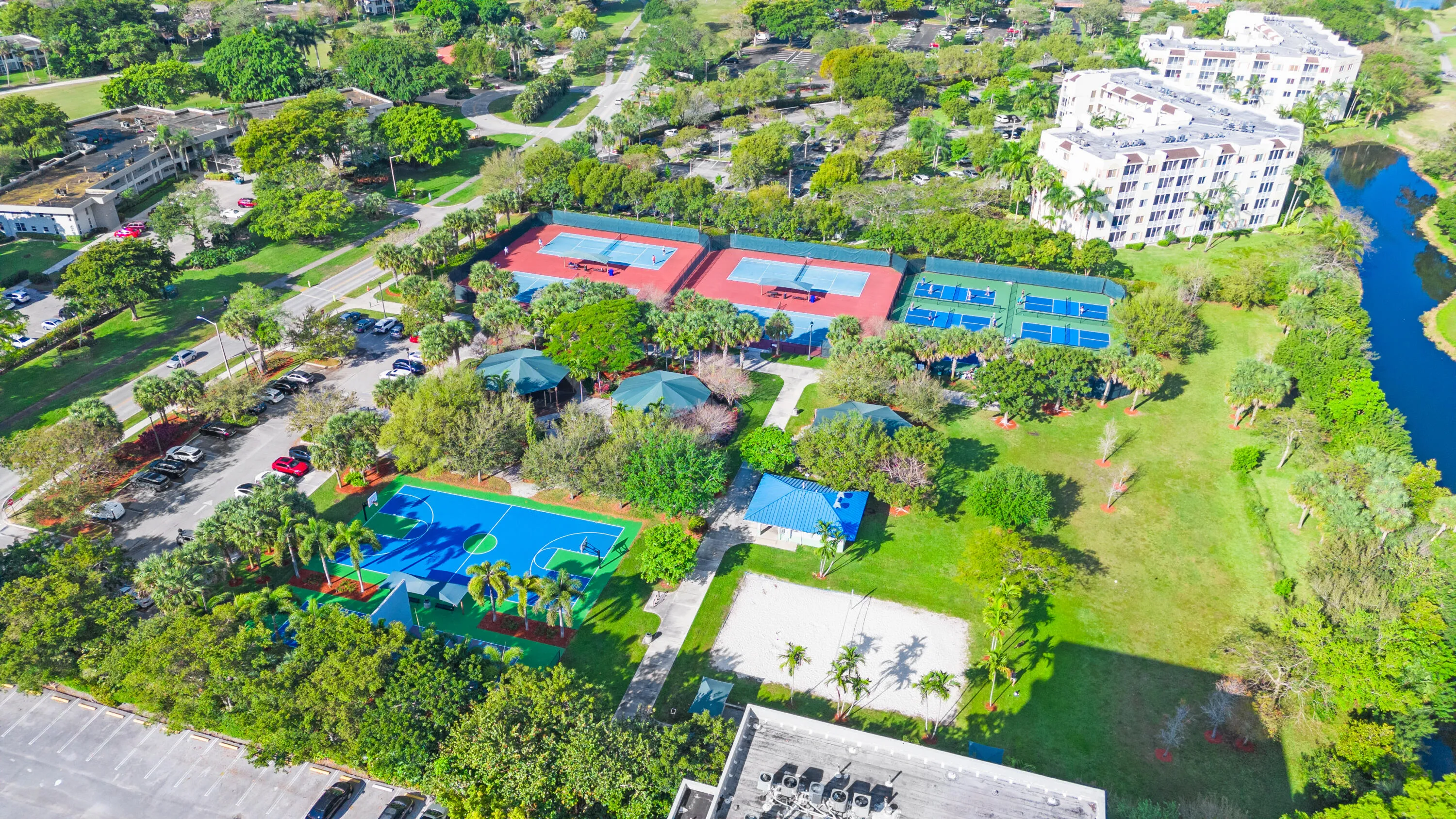 Palm-Aire Amenities
