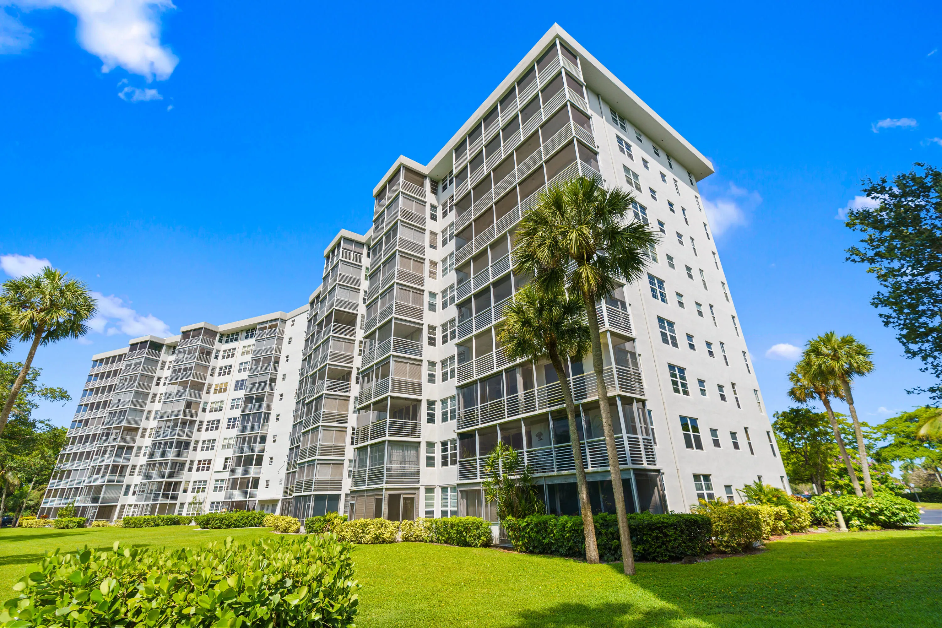 Discover the relaxed elegance of Palm-Aire Country Club's Oaks community, where lush tropical landscaping, mature oak trees, tranquil waterways, and beautifully maintained golf courses create a peaceful setting you'll love coming home to.