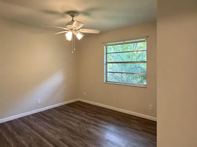 12 - Bedroom (P34)