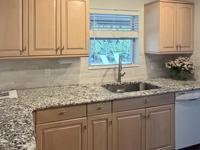 06 - Kitchen (P21)