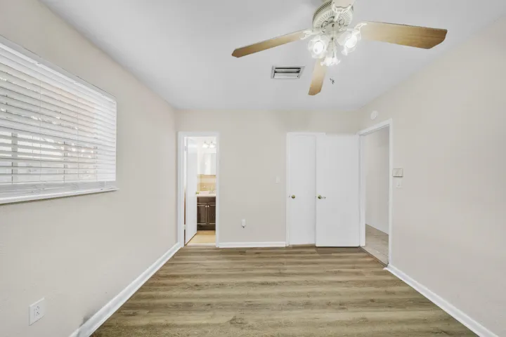 Primary Bedroom with En-Suite WC