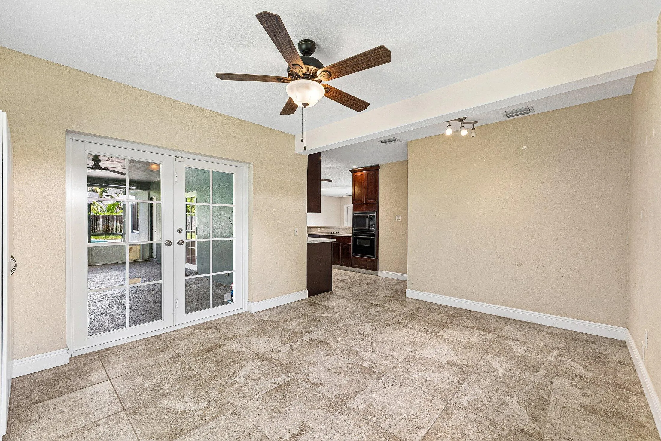 016-301Southeast3rdStreet-DeerfieldBeach