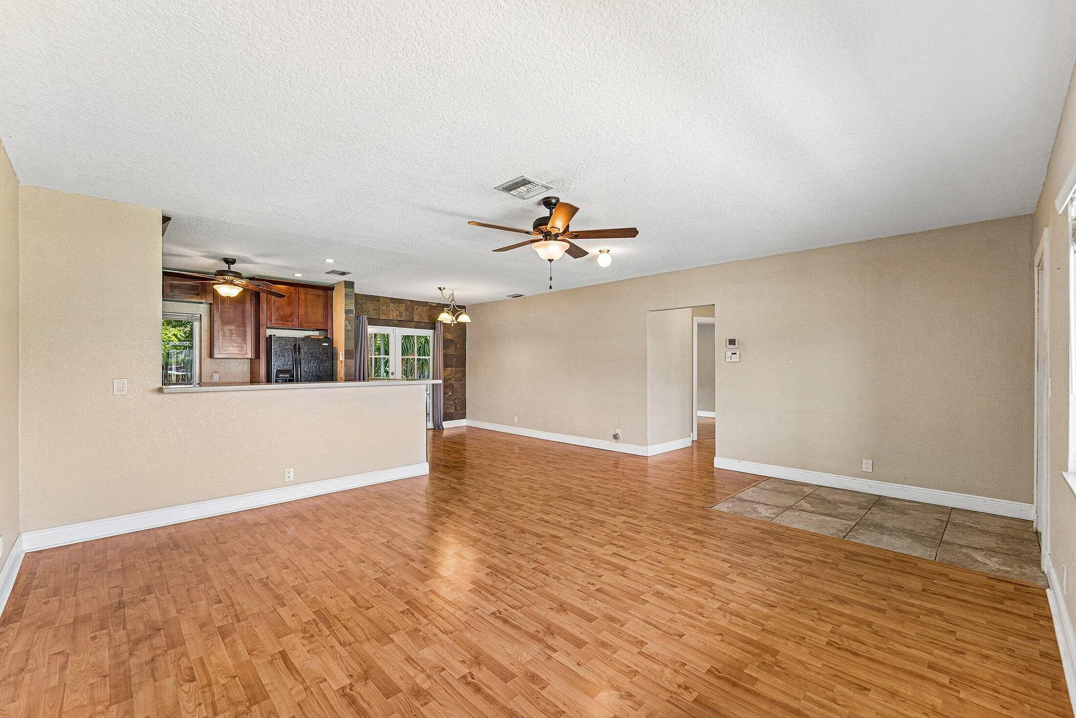 006-301Southeast3rdStreet-DeerfieldBeach
