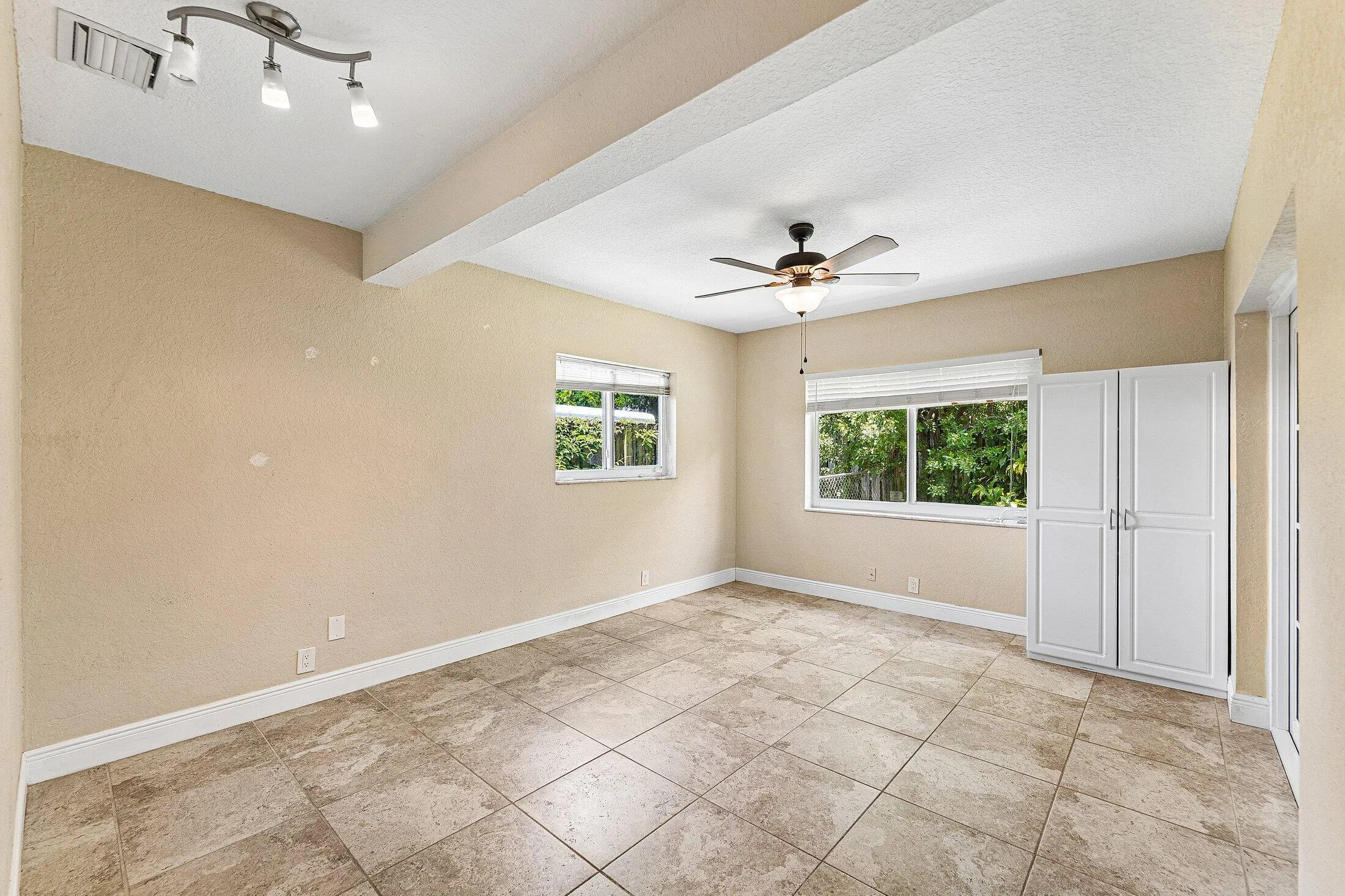 015-301Southeast3rdStreet-DeerfieldBeach