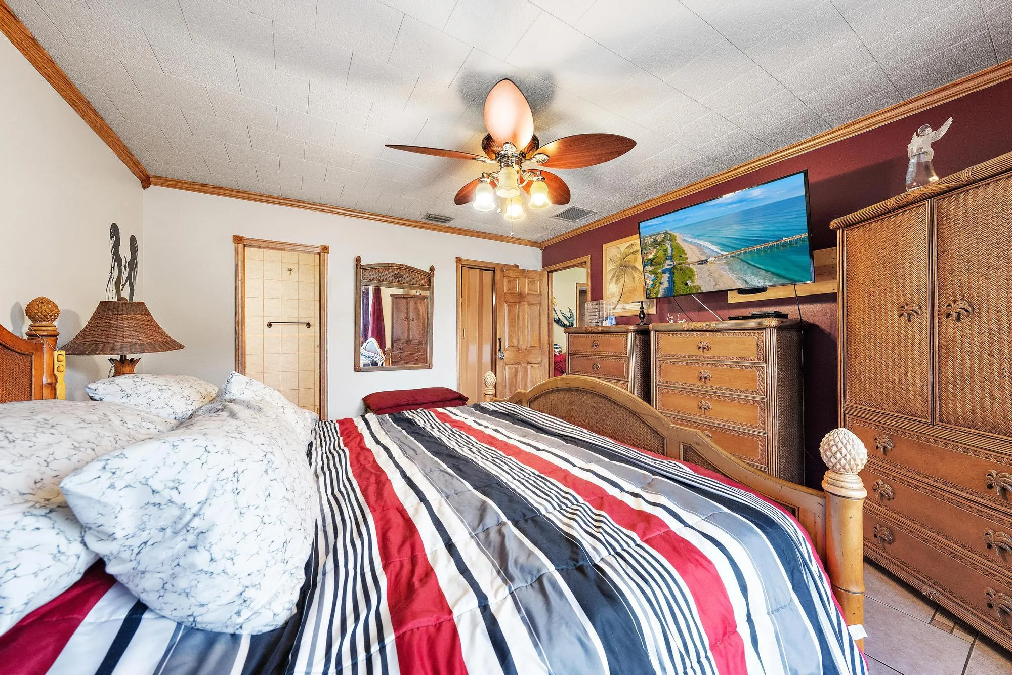 1005 Mohawk St-12