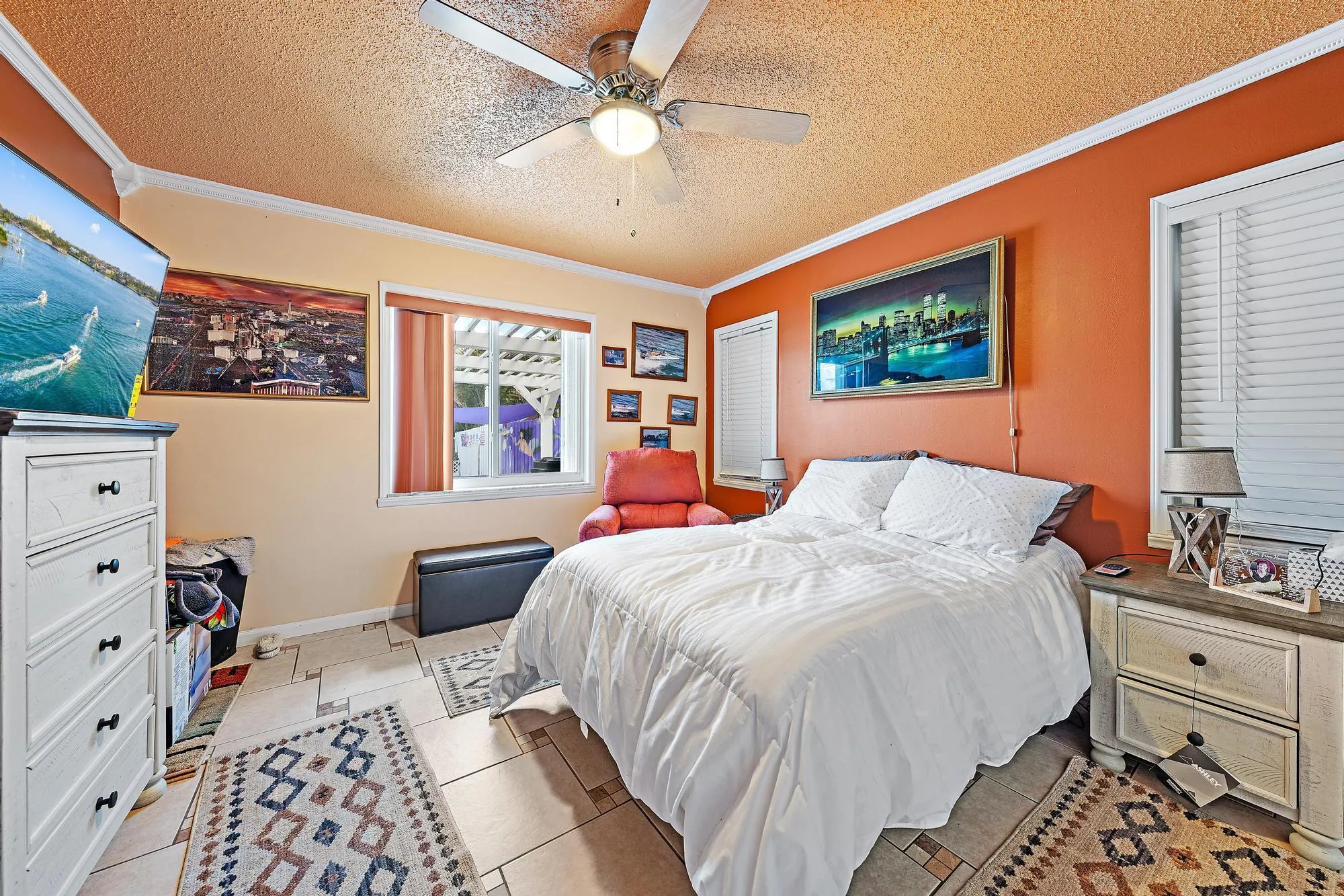 1005 Mohawk St-2