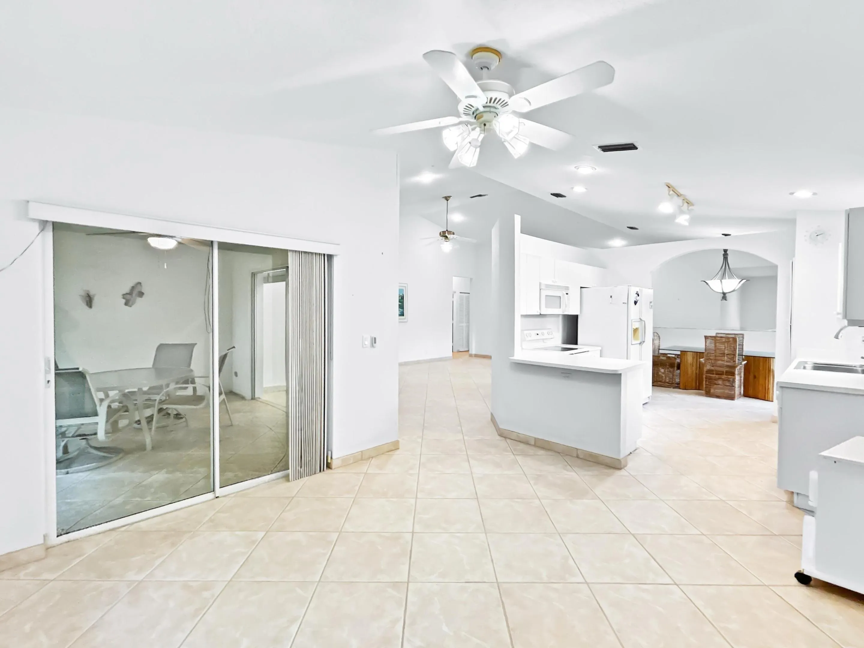 78803-LAINA LN