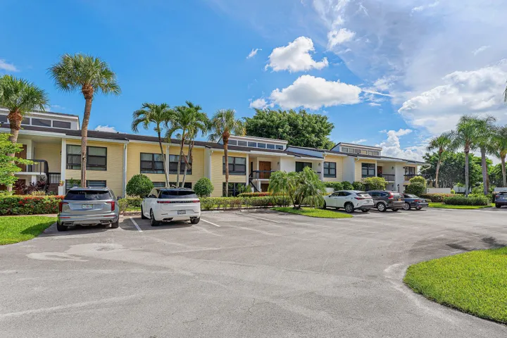 027-6864WillowWoodDrive-BocaRaton-FL-334