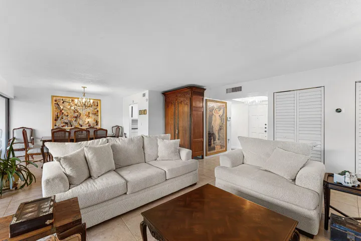 030-6864WillowWoodDrive-BocaRaton-FL-334