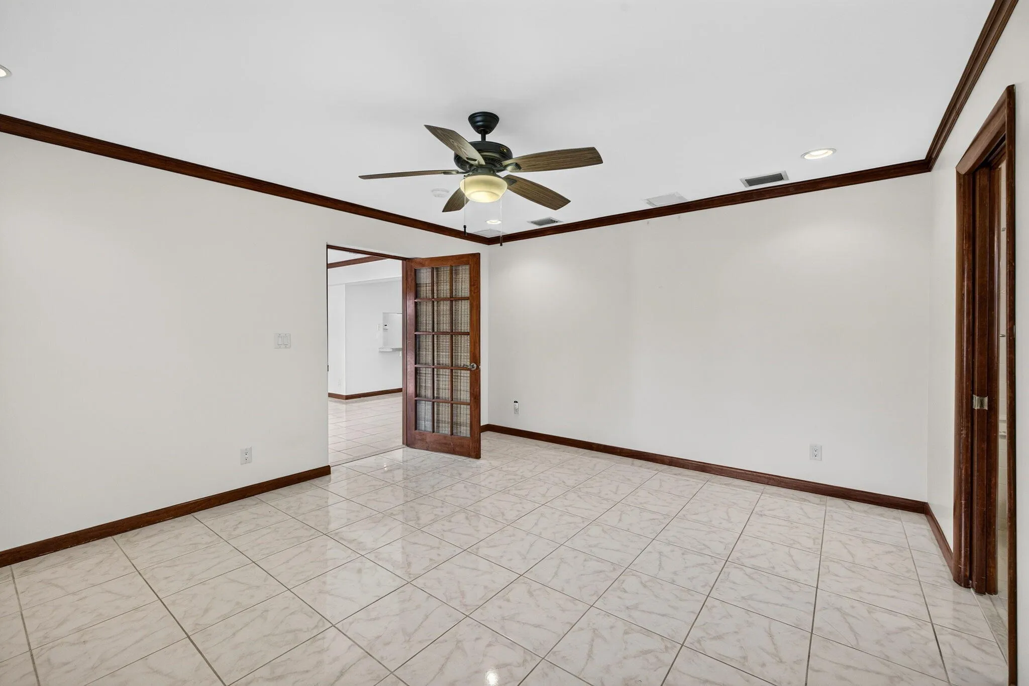 23-web-or-mls-699A1699