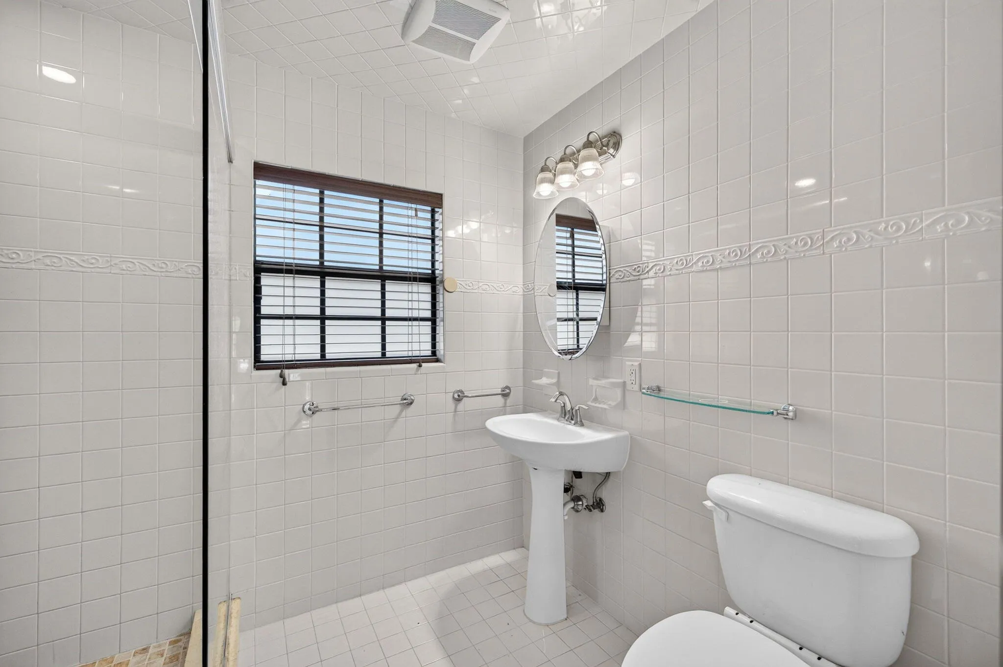 25-web-or-mls-699A1716