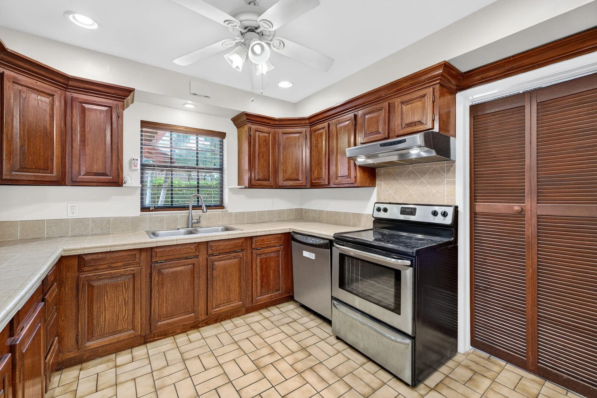 17-web-or-mls-699A1639