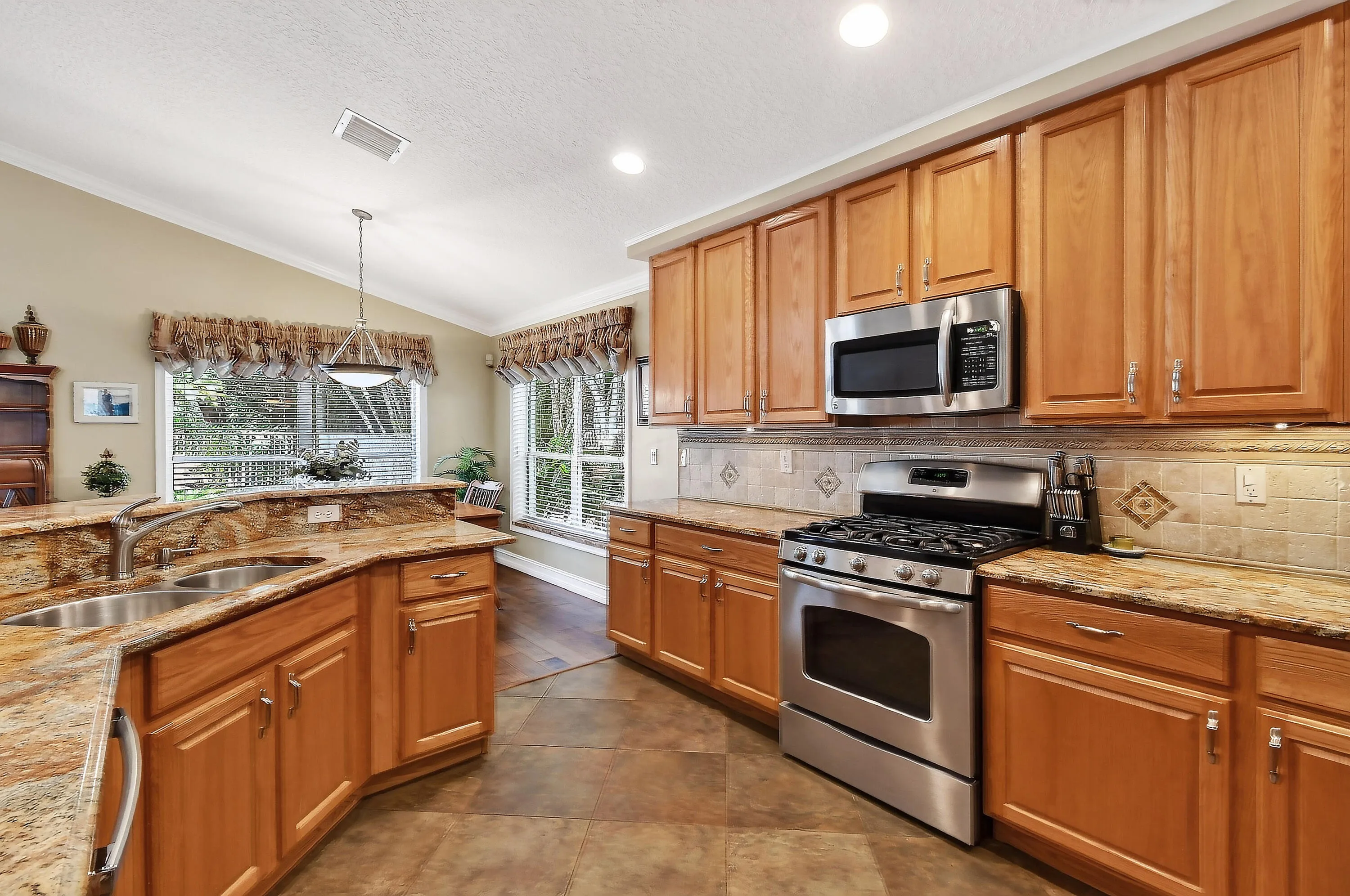 Large Open Kitchen