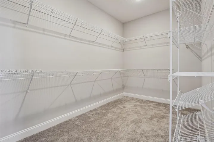 Large walk in​​‌​​​​‌​​‌‌​‌‌​​​‌‌​‌​‌​‌​​​‌​​ closet