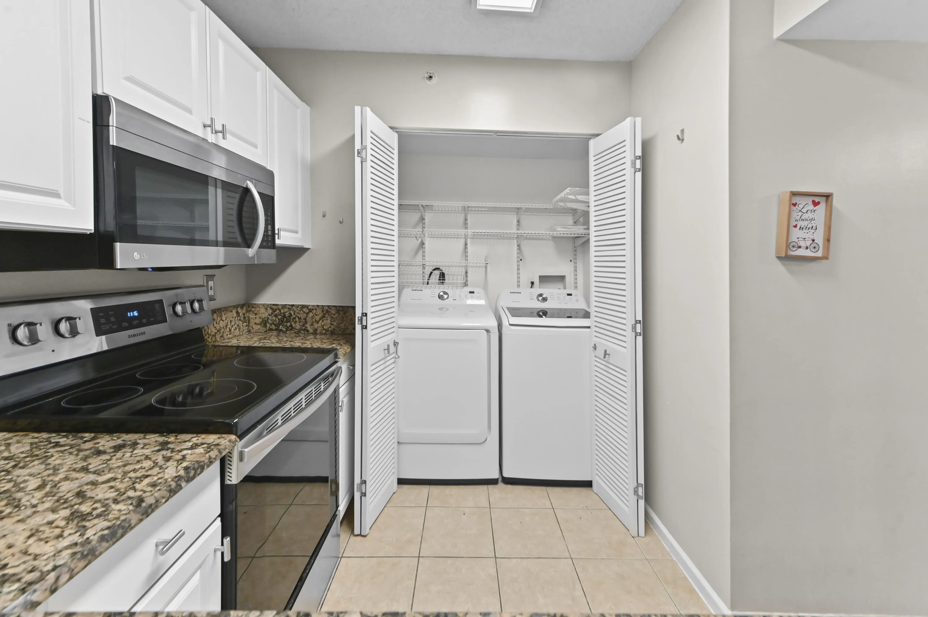 13 Kitchen 03