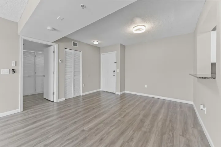 07 Dining area 03