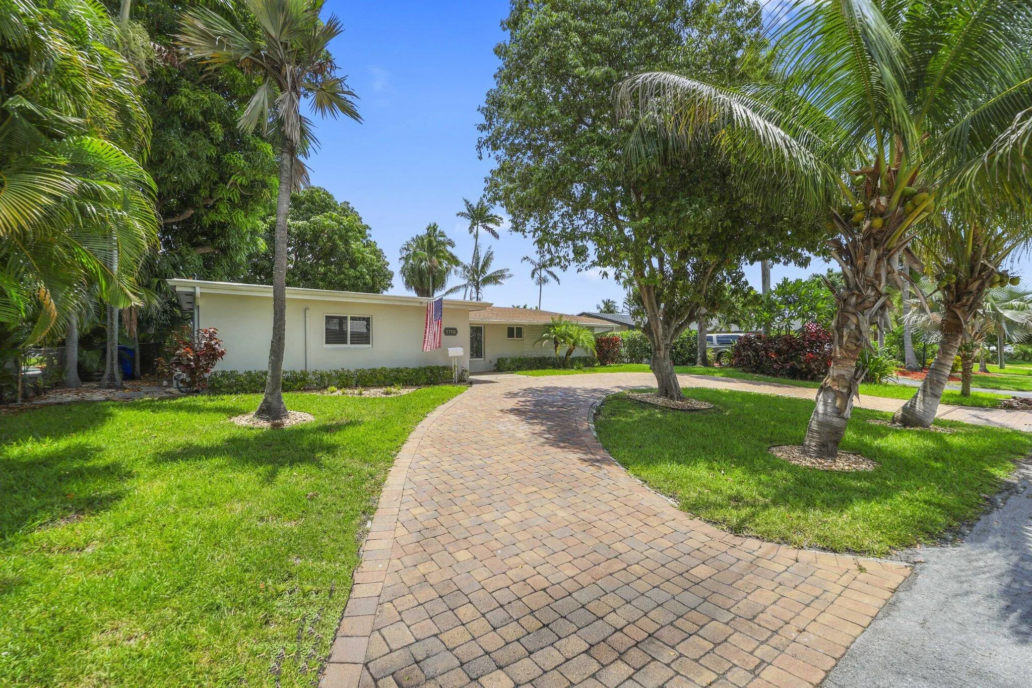 1710 SW 4th Ave - 3.jpg-SMALL