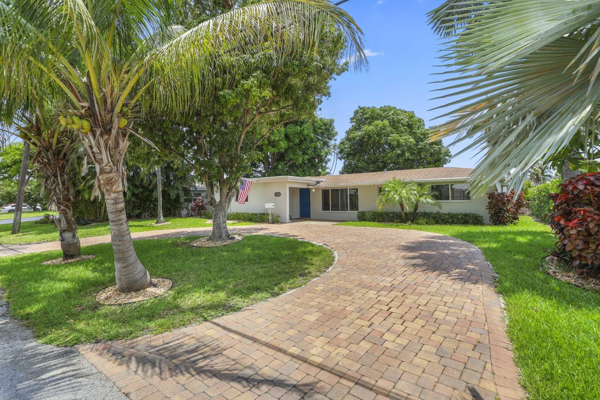 1710 SW 4th Ave - 2.jpg-SMALL