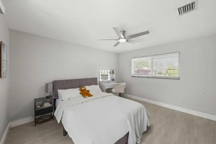 1710 SW 4th Ave - 36.jpg-SMALL