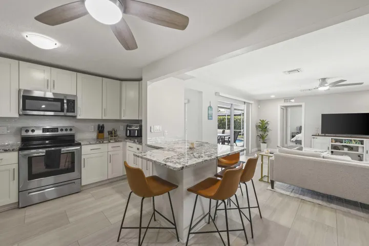 1710 SW 4th Ave - 15.jpg-SMALL