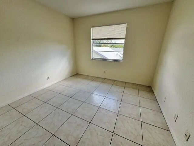 f4