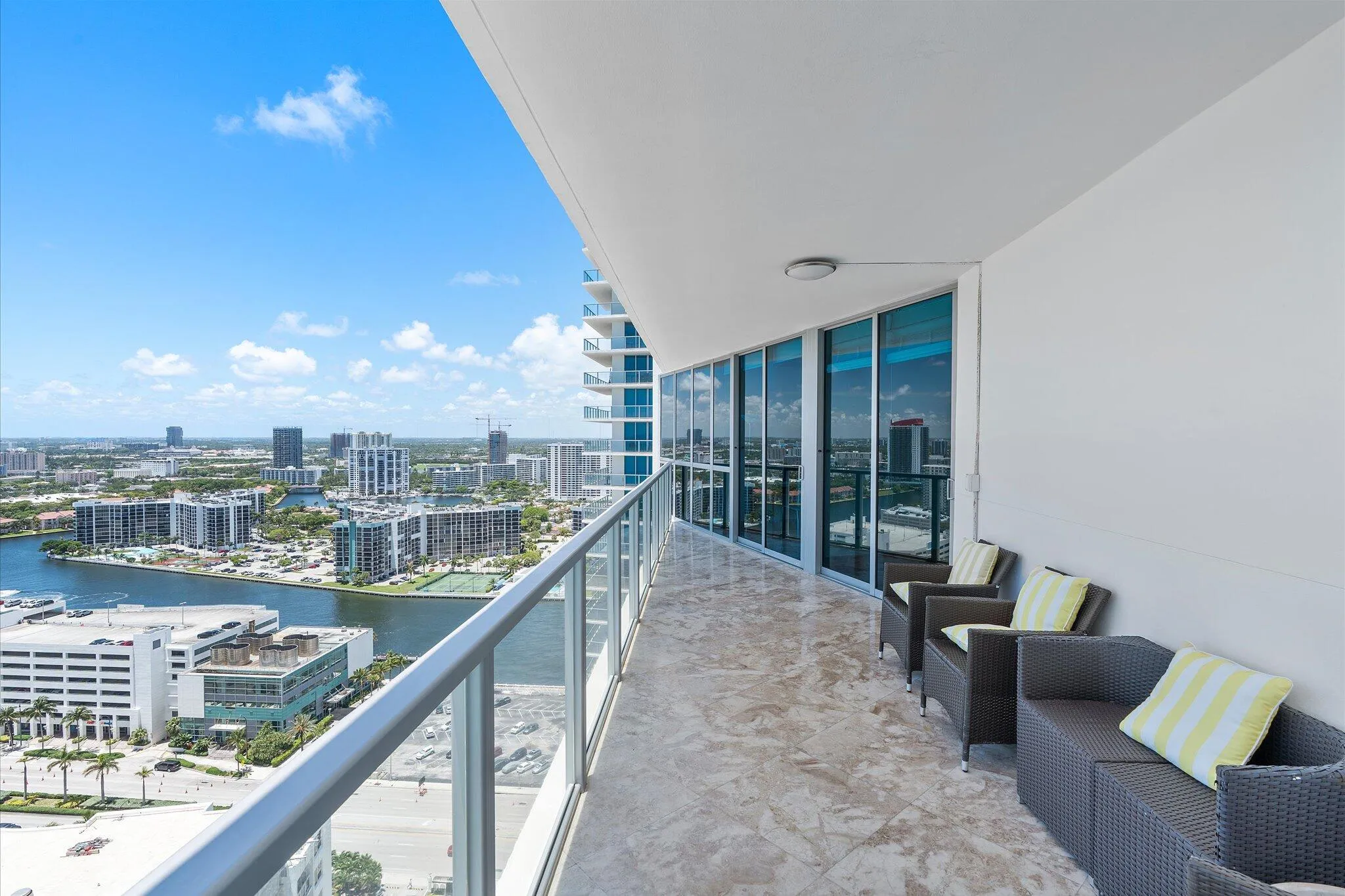 45-3101 S Ocean Dr apt 2707_039
