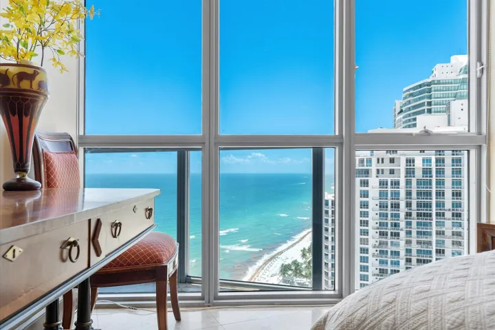 24-3101 S Ocean Dr apt 2707_024