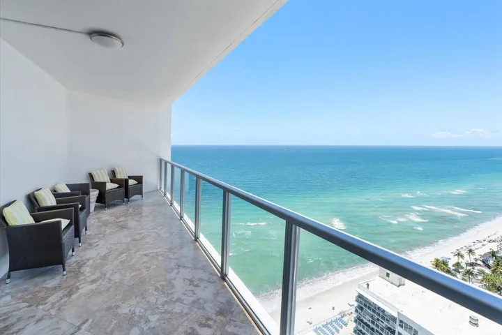 43-3101 S Ocean Dr apt 2707_037
