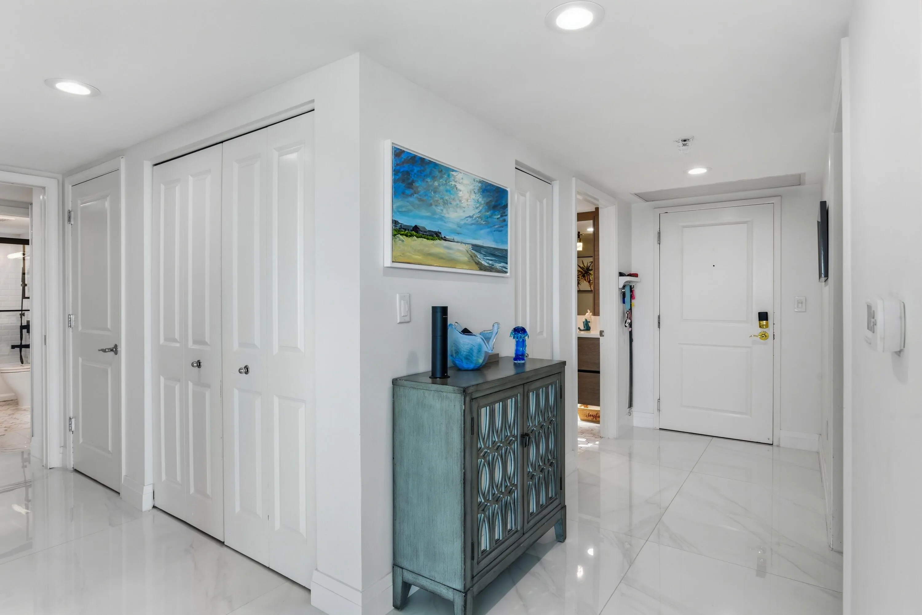 045-041-610 W Las Olas Blvd-4200x2804