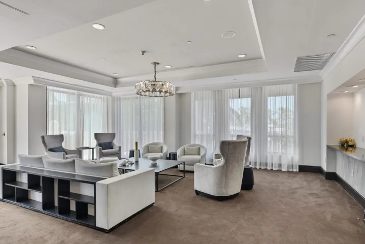 038-042-610 W Las Olas Blvd-4200x2804