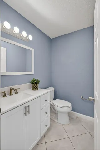 1/2 Bath Downstairs