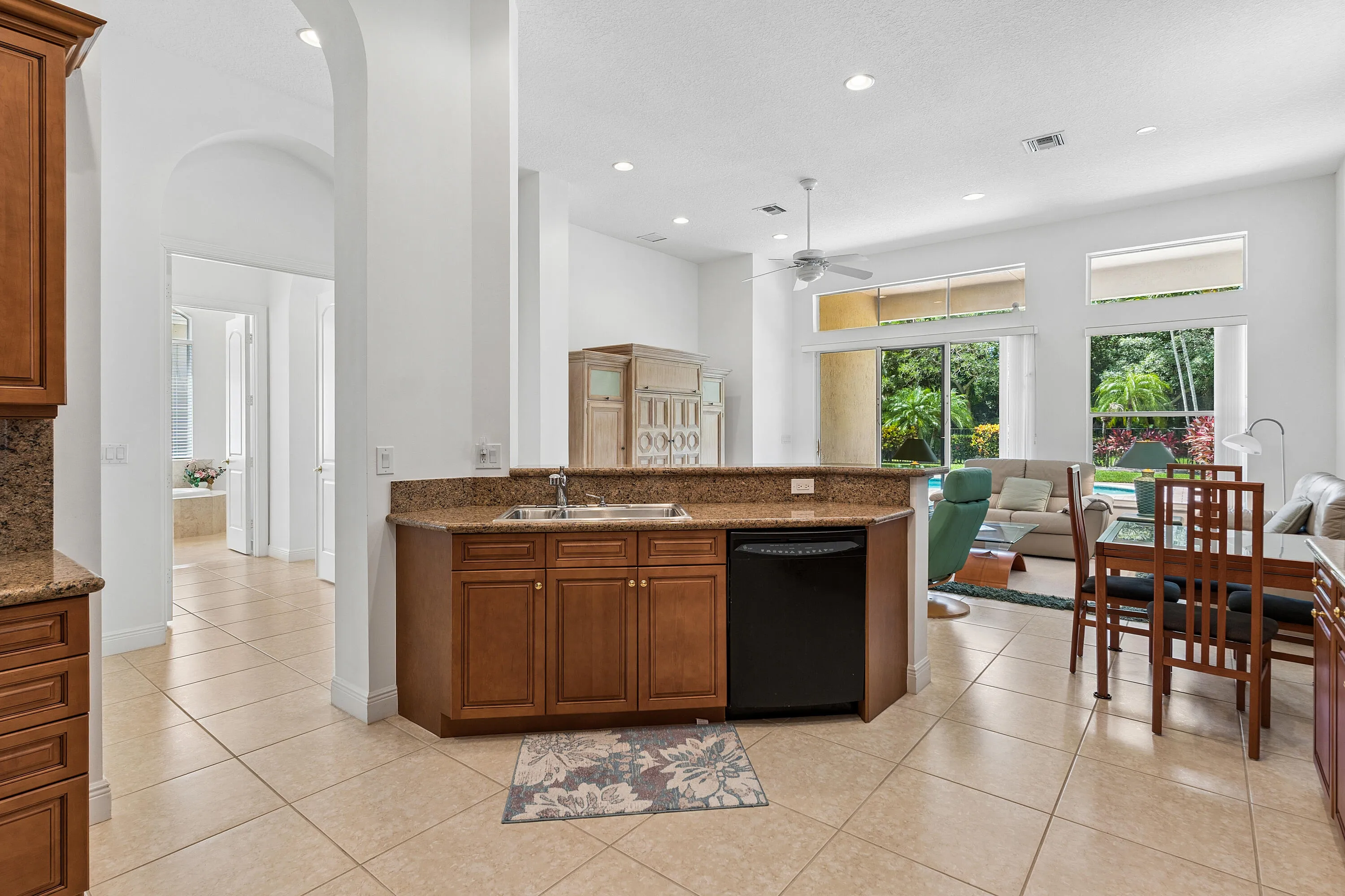 014-8102ValhallaDrive-DelrayBeach-FL-334