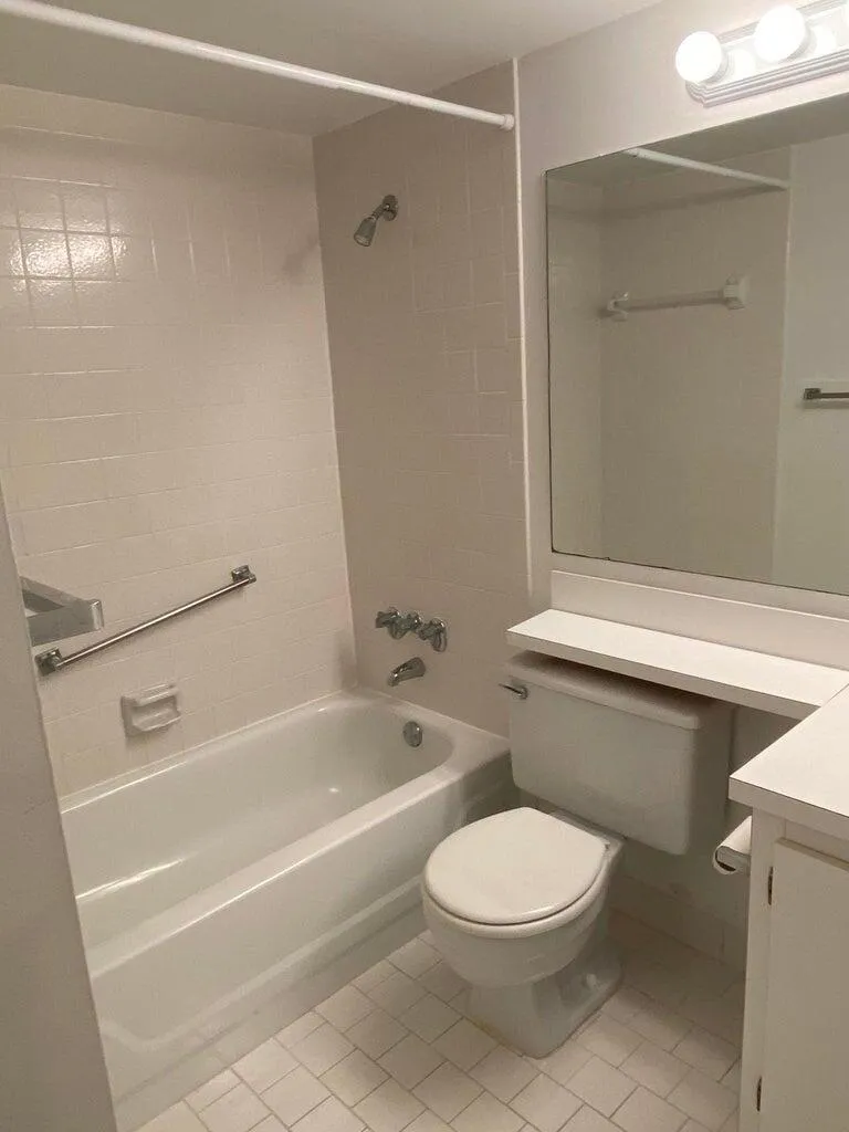 10-Guest Bath