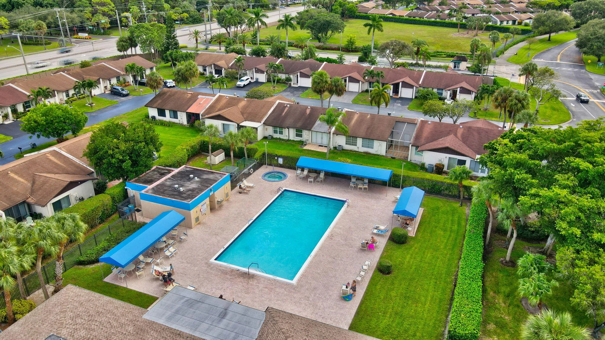 Las Verdes pool 2