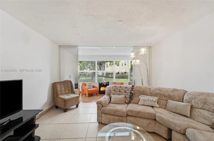 Living/dining room