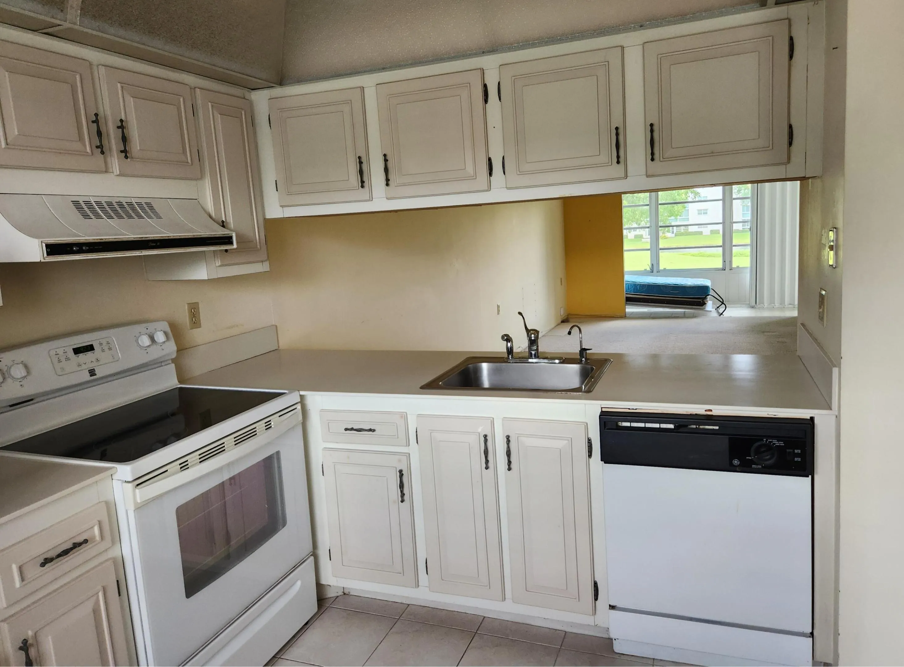 Kitchen 1