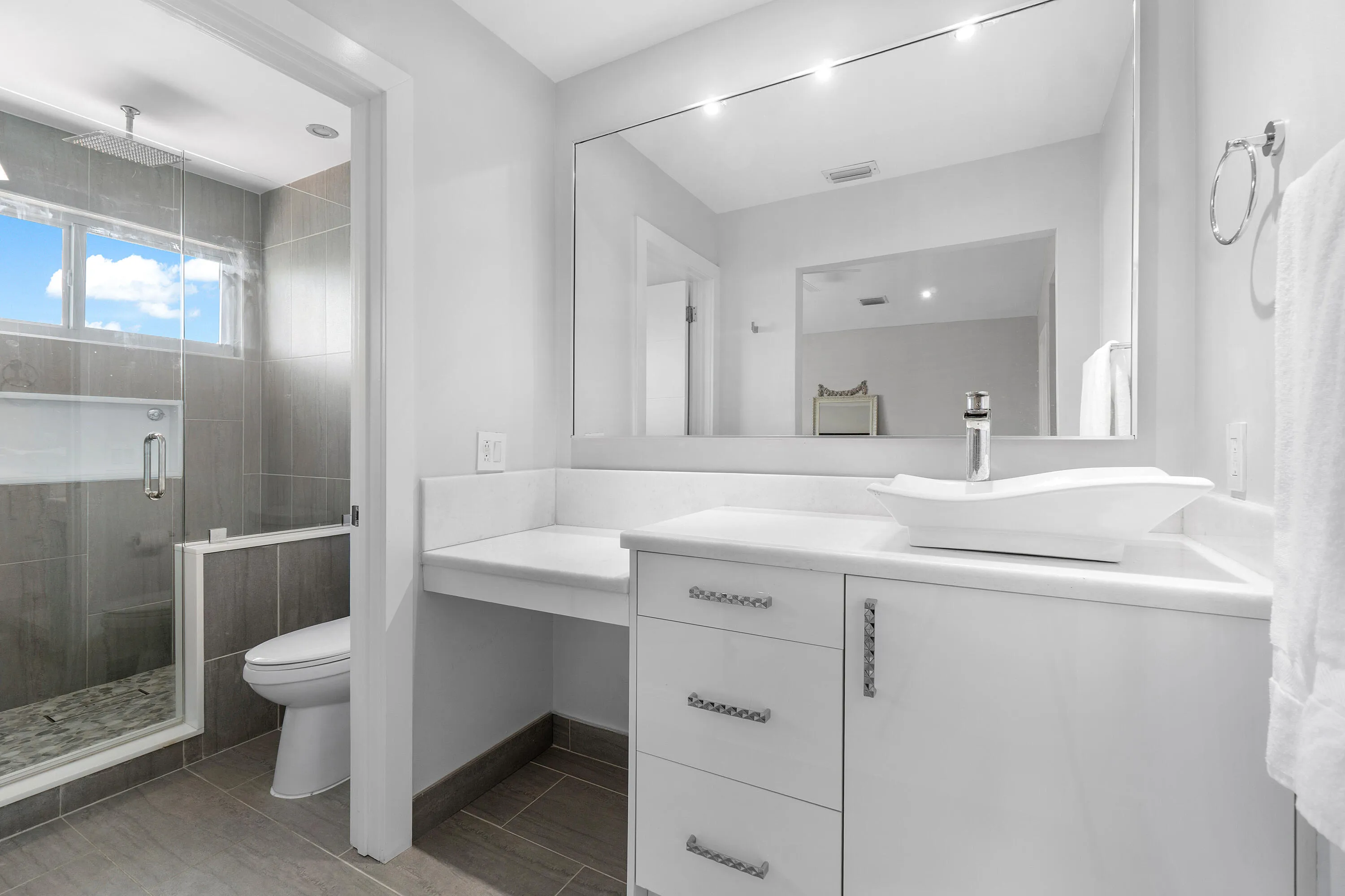 En-Suite Bathroom