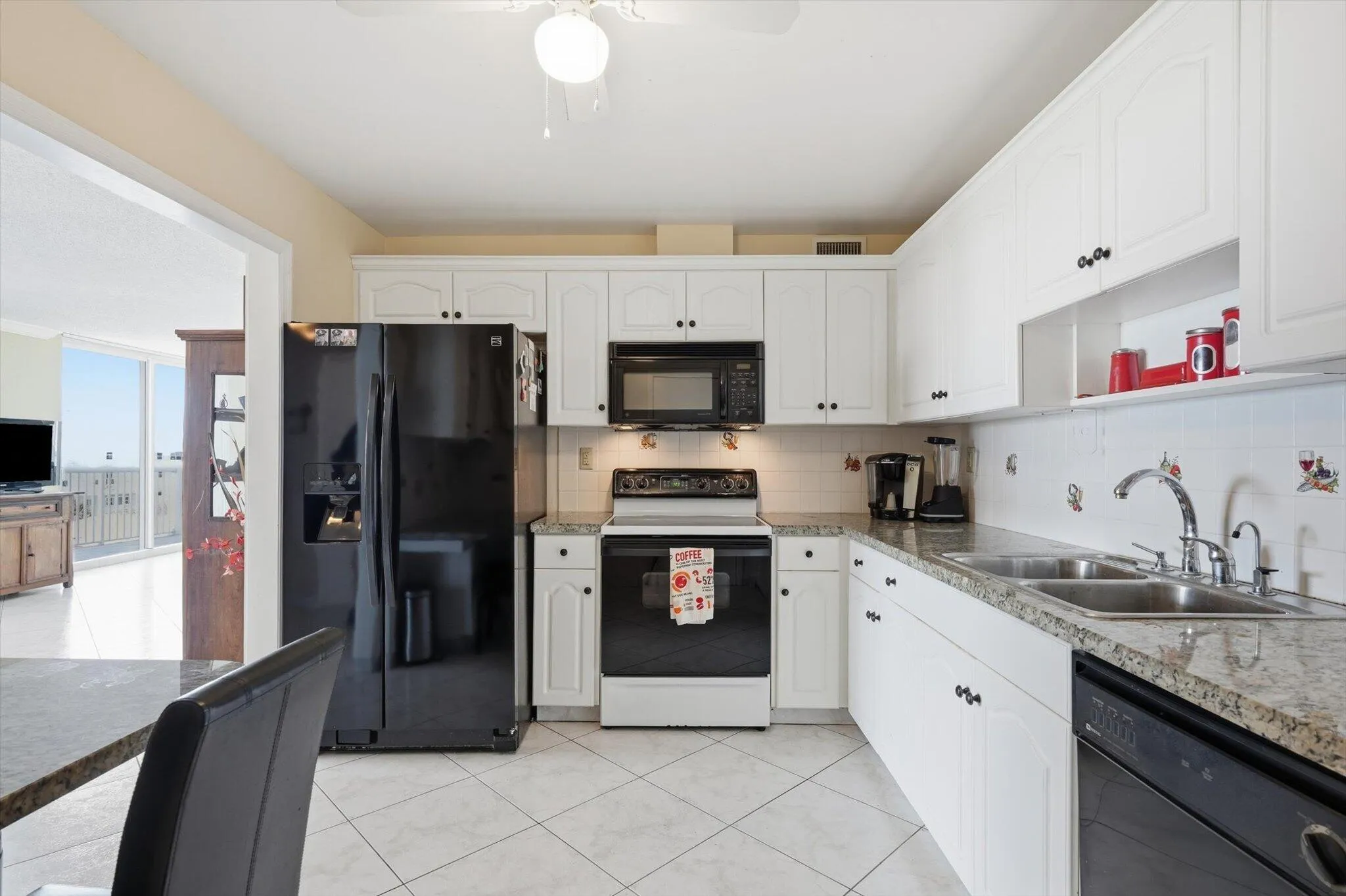 17-1601 S Ocean Dr #506_017