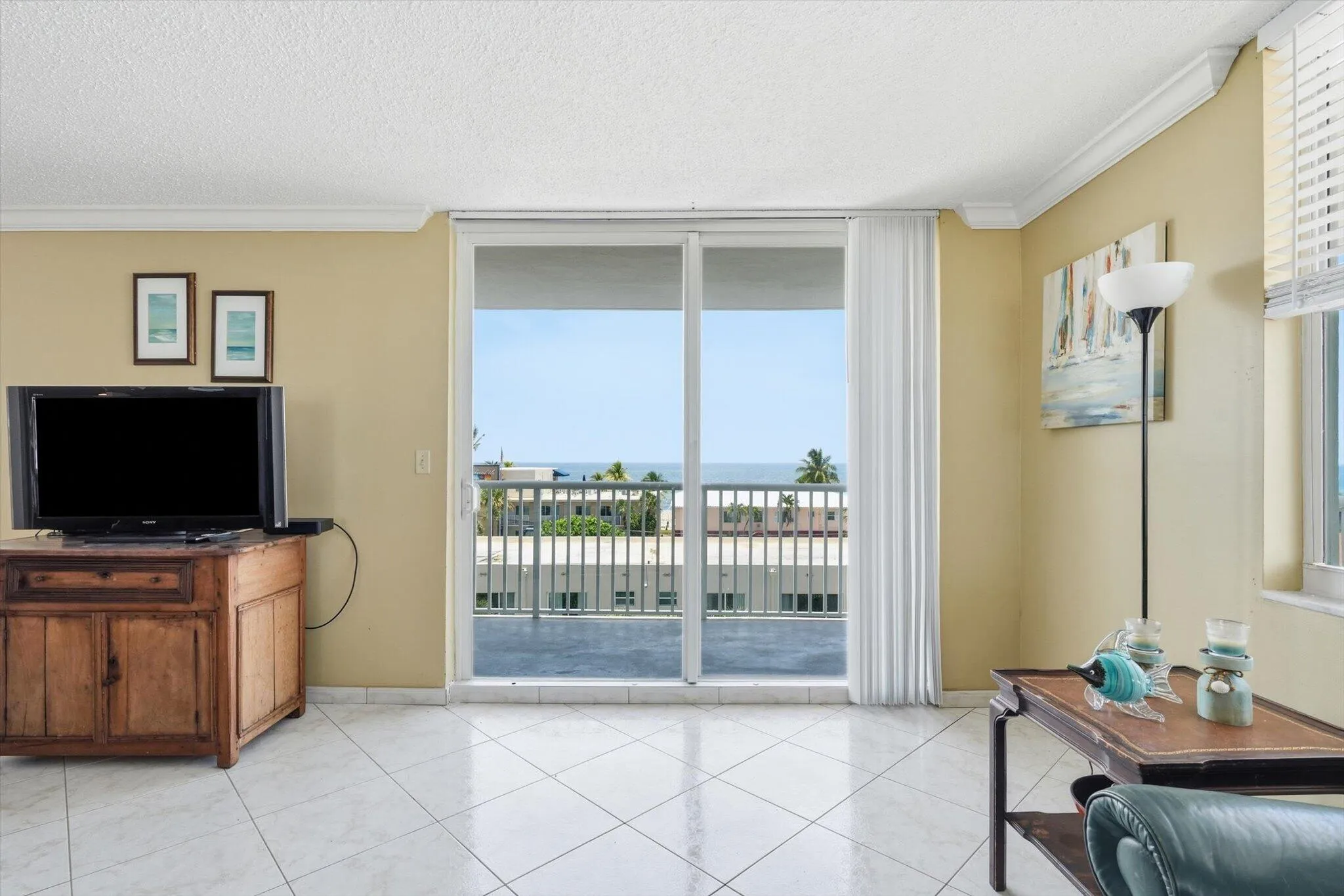 12-1601 S Ocean Dr #506_012