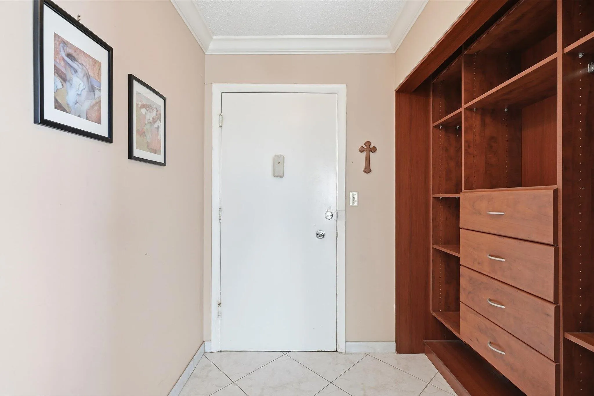 04-1601 S Ocean Dr #506_004