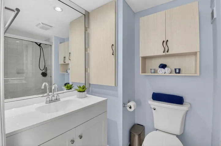 2nd Bathroom