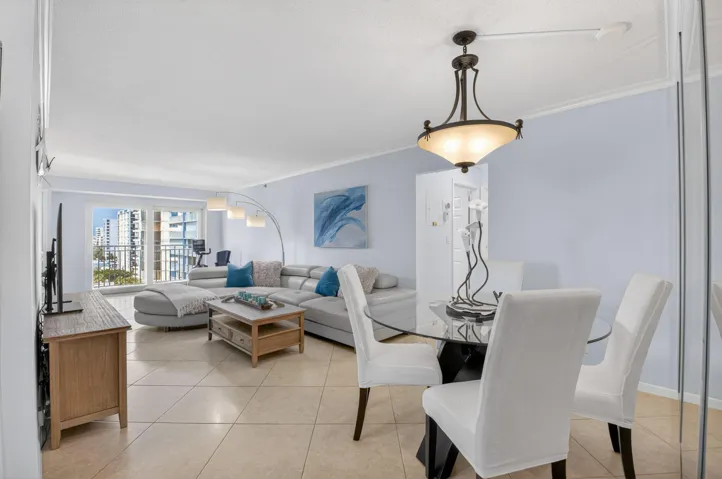 You see the long intracoastal views the moment you walk in the door!