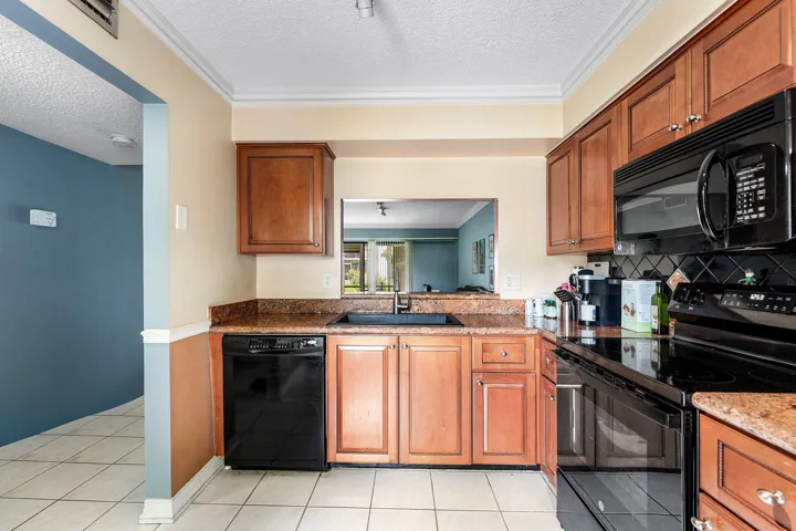 011-105TropicIsleDrive-22-DelrayBeach-FL